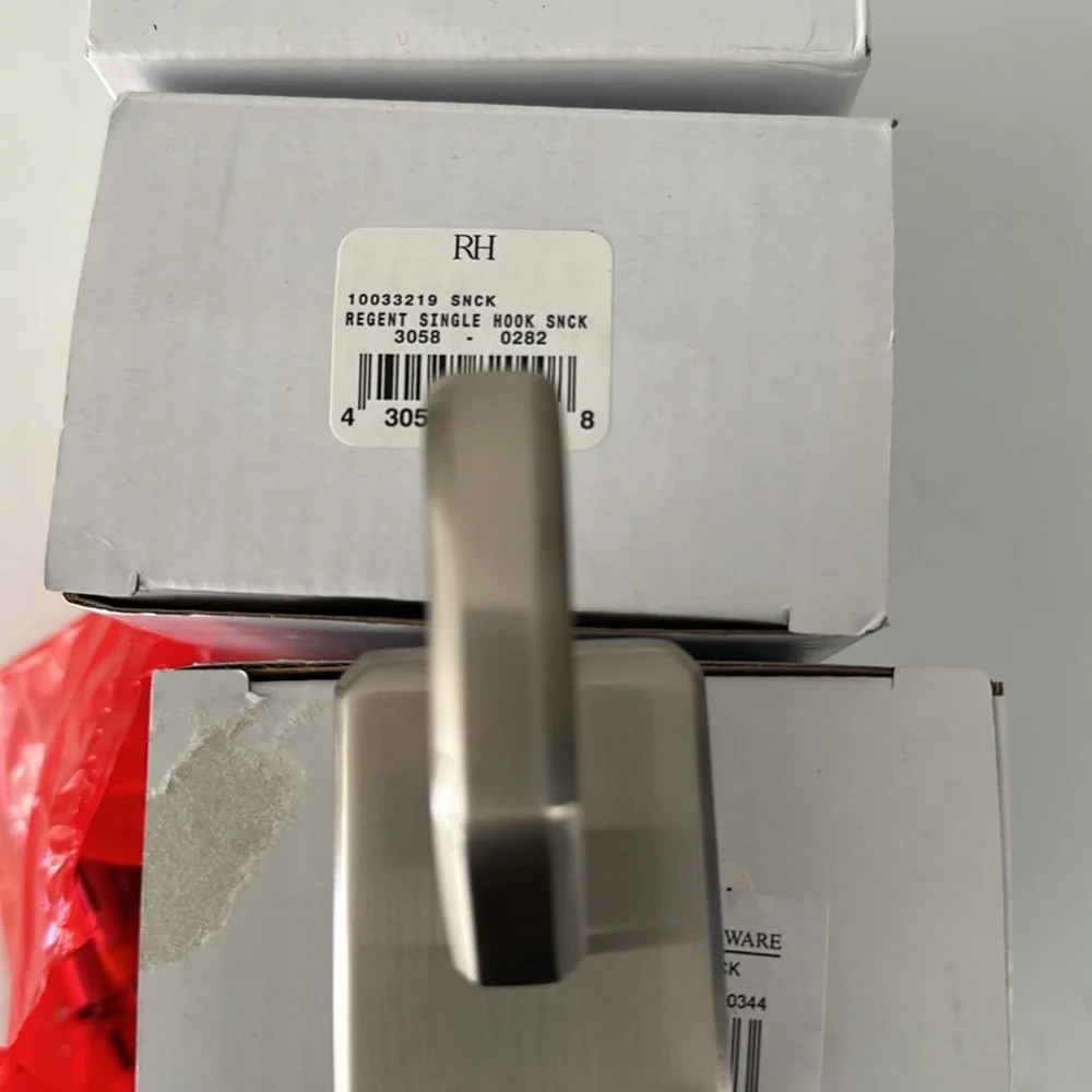 Restoration Hardware Regent Hook large – satin nickel
